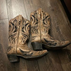 Corral boots